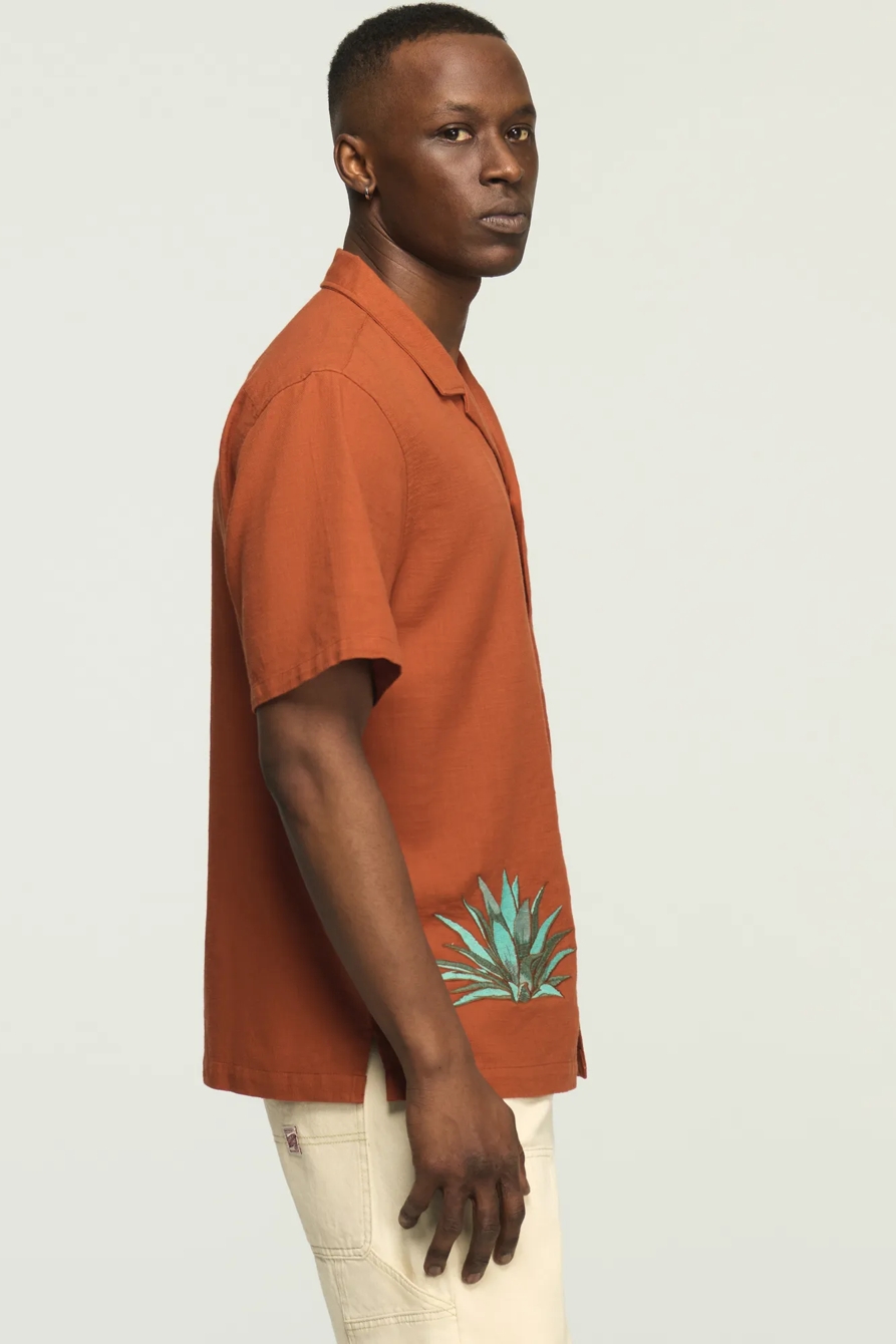 SHORT SLEEVE EMBROIDERED CAMP COLLAR SHIRT — GINGER BREAD — image 4
