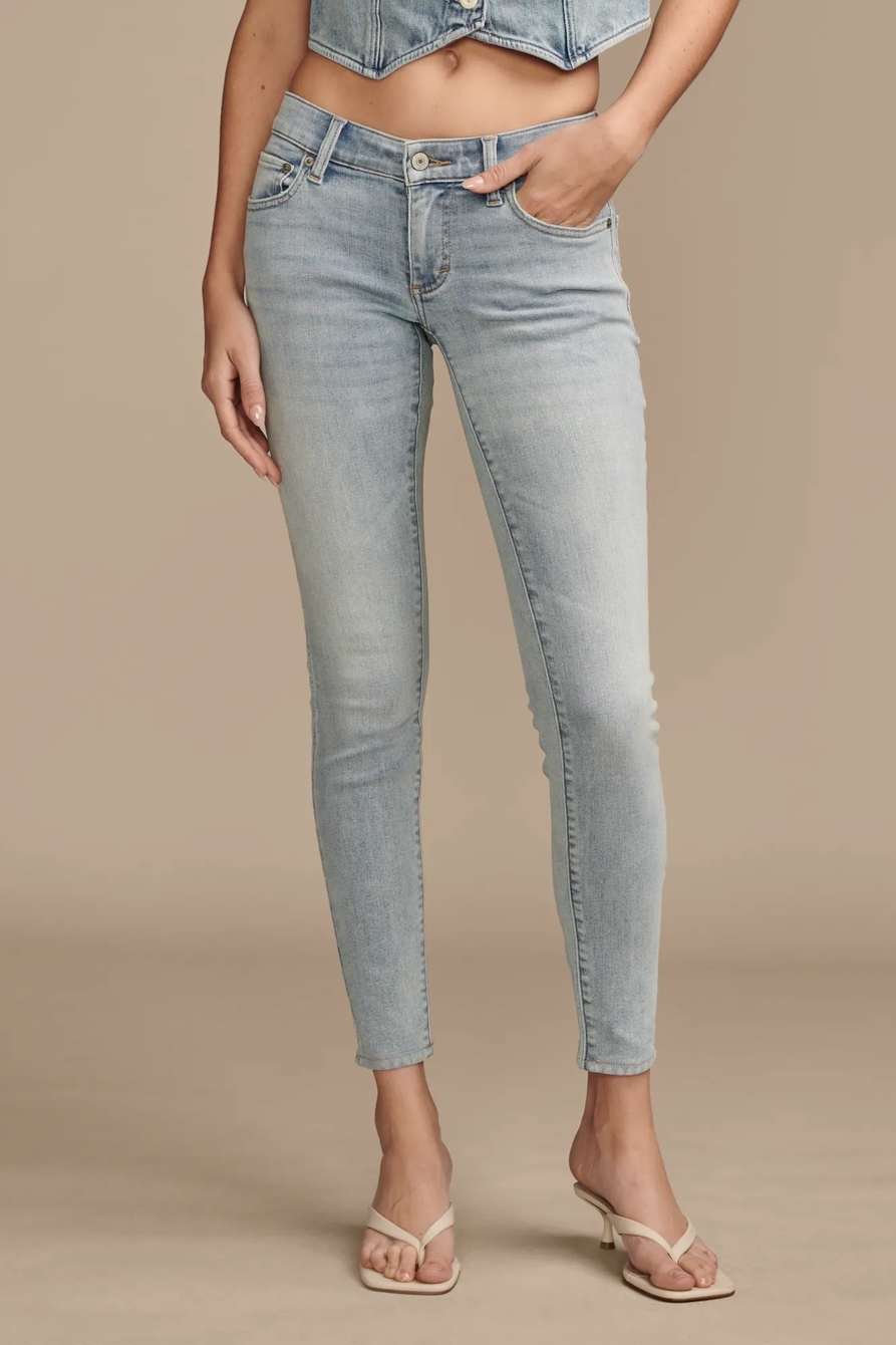 LOW RISE LIZZIE SKINNY — FAN GIRL — image 1