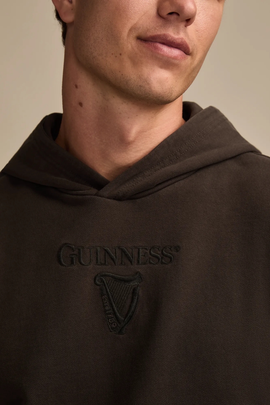 GUINNESS LOGO HOODIE — RAVEN — image 2