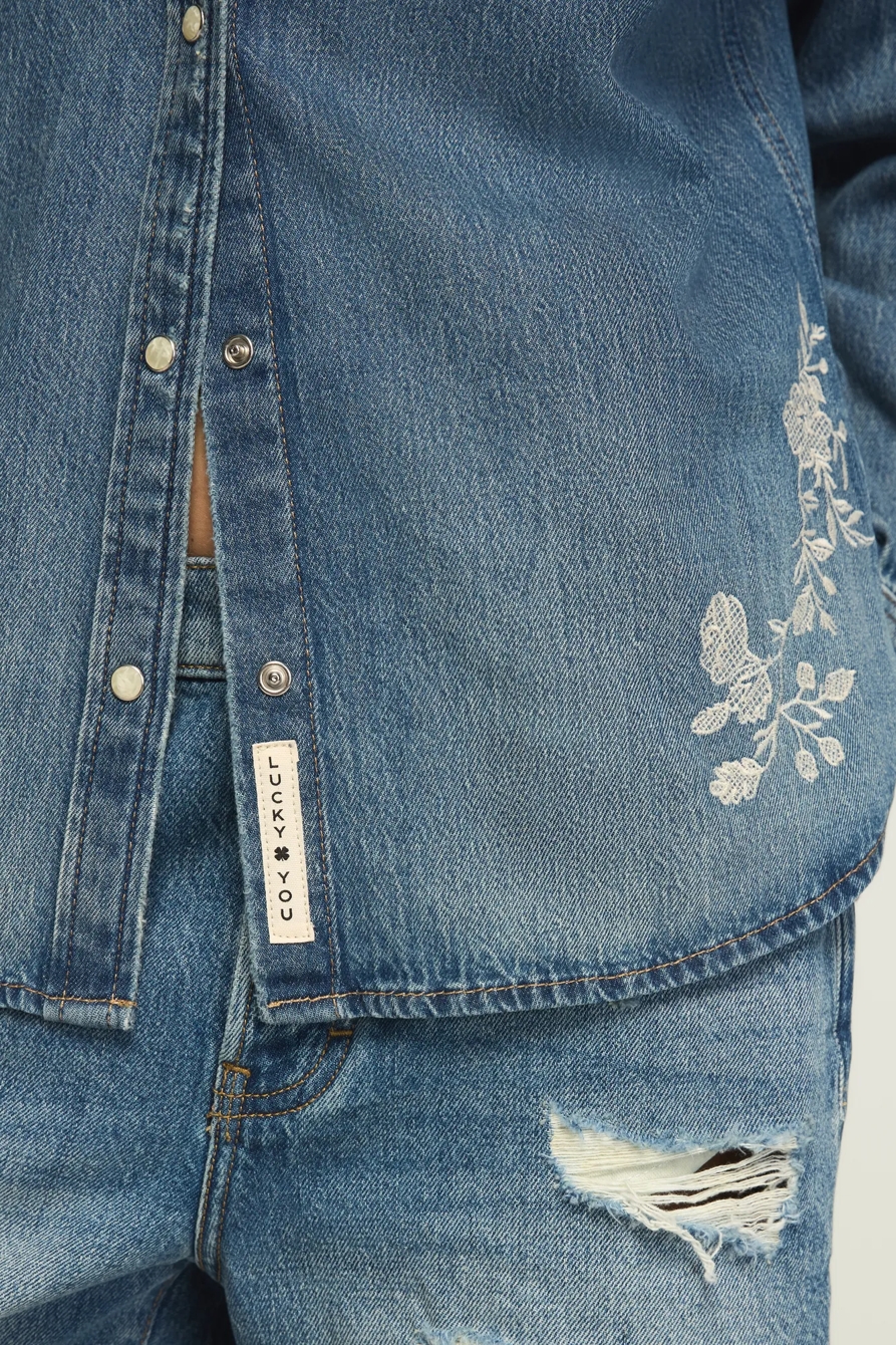 EMBROIDERED DENIM WESTERN SHIRT — SHOCKING SURPRISE WASH — image 6