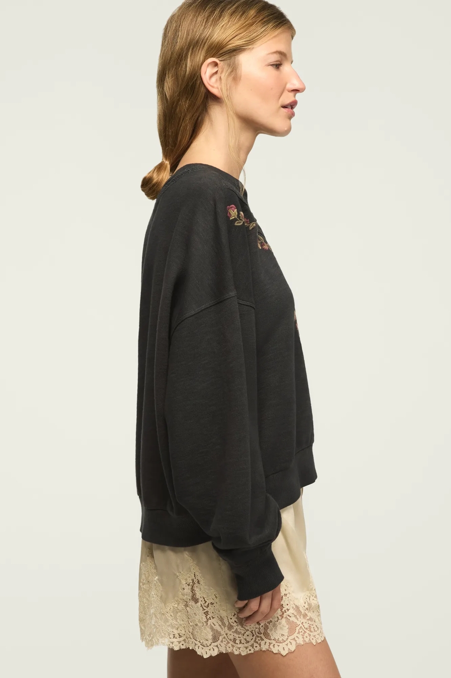 NOVELTY EMBROIDERED CREW NECK — RAVEN — image 4