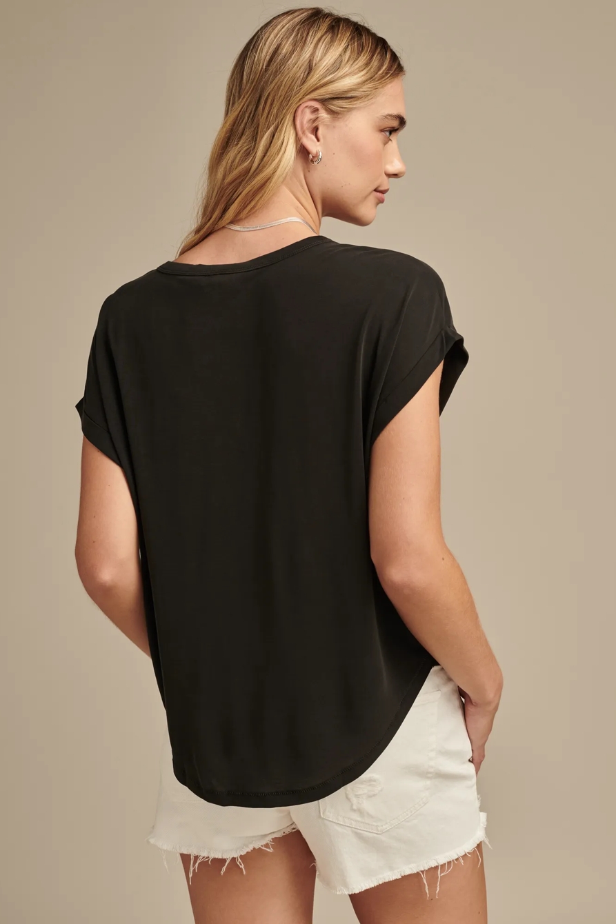 SHORT SLEEVE SANDWASH DOLMAN TEE — 001 LUCKY BLACK — image 6