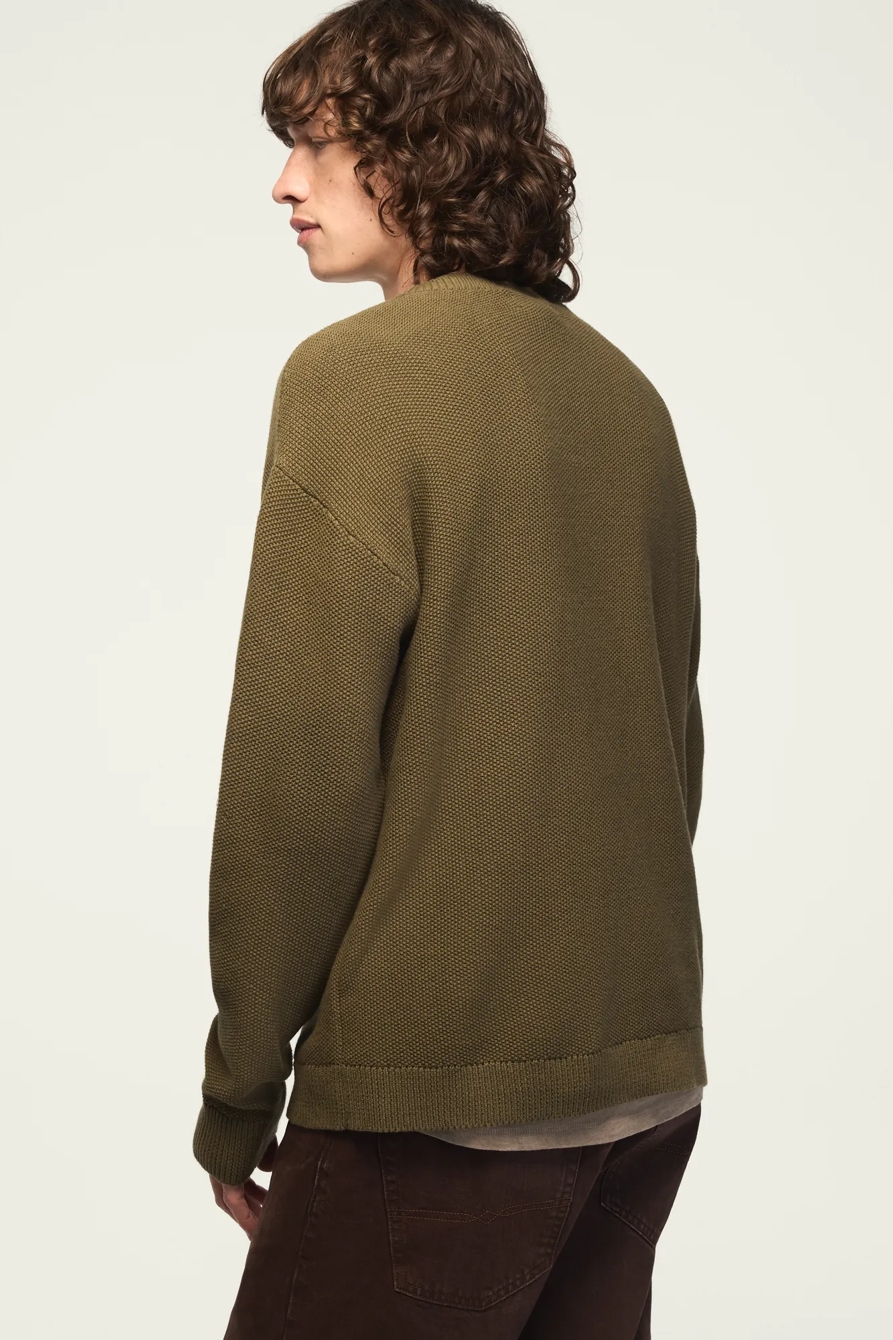 GUINNESS PRINTED CREW NECK SWEATER — IVY GREEN — image 3