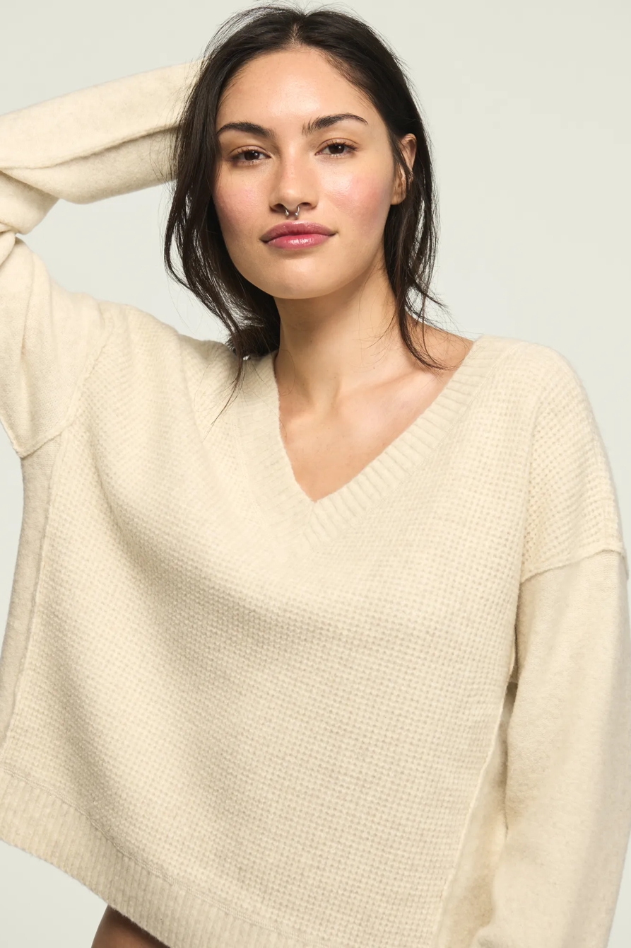 WAFFLE SLOUCHY VNECK SWEATER — STRAW HEATHER — image 5