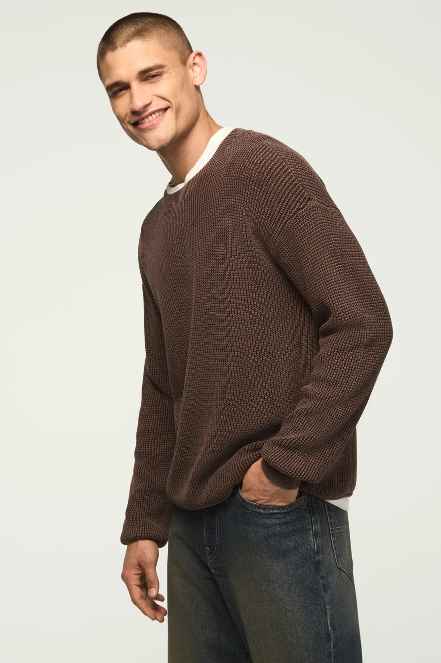 WASHED TEXTURED CREW NECK SWEATER — CHICORY COFFEE — image 4