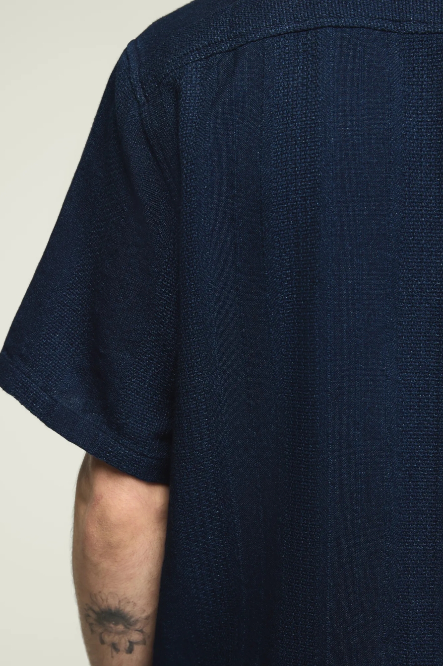 SHORT SLEEVE TEXTURED INDIGO SHIRT — INDIGO STRIPE — image 6