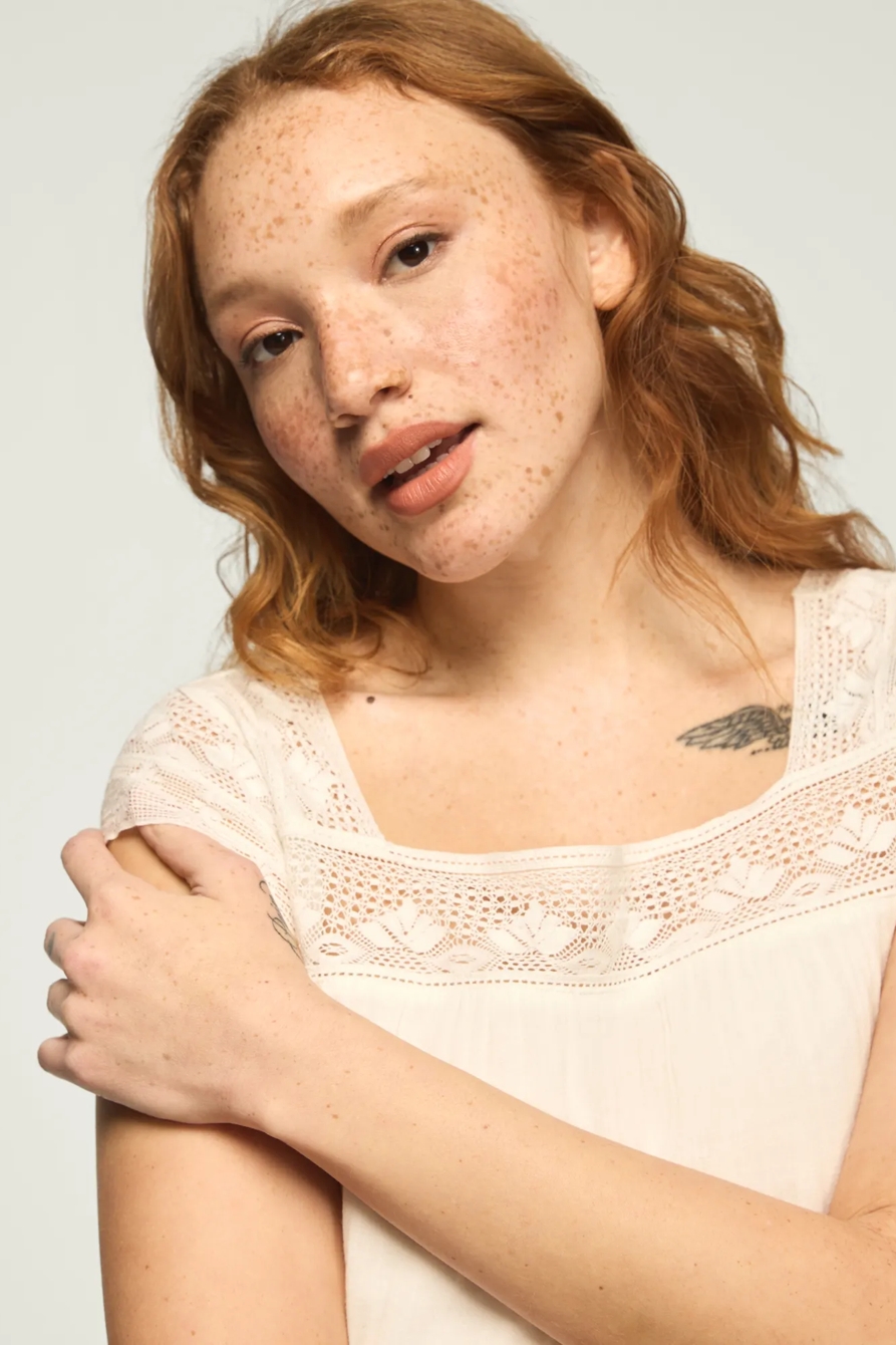 TIERED LACE SLEEVE MINI DRESS — GARDENIA — image 5