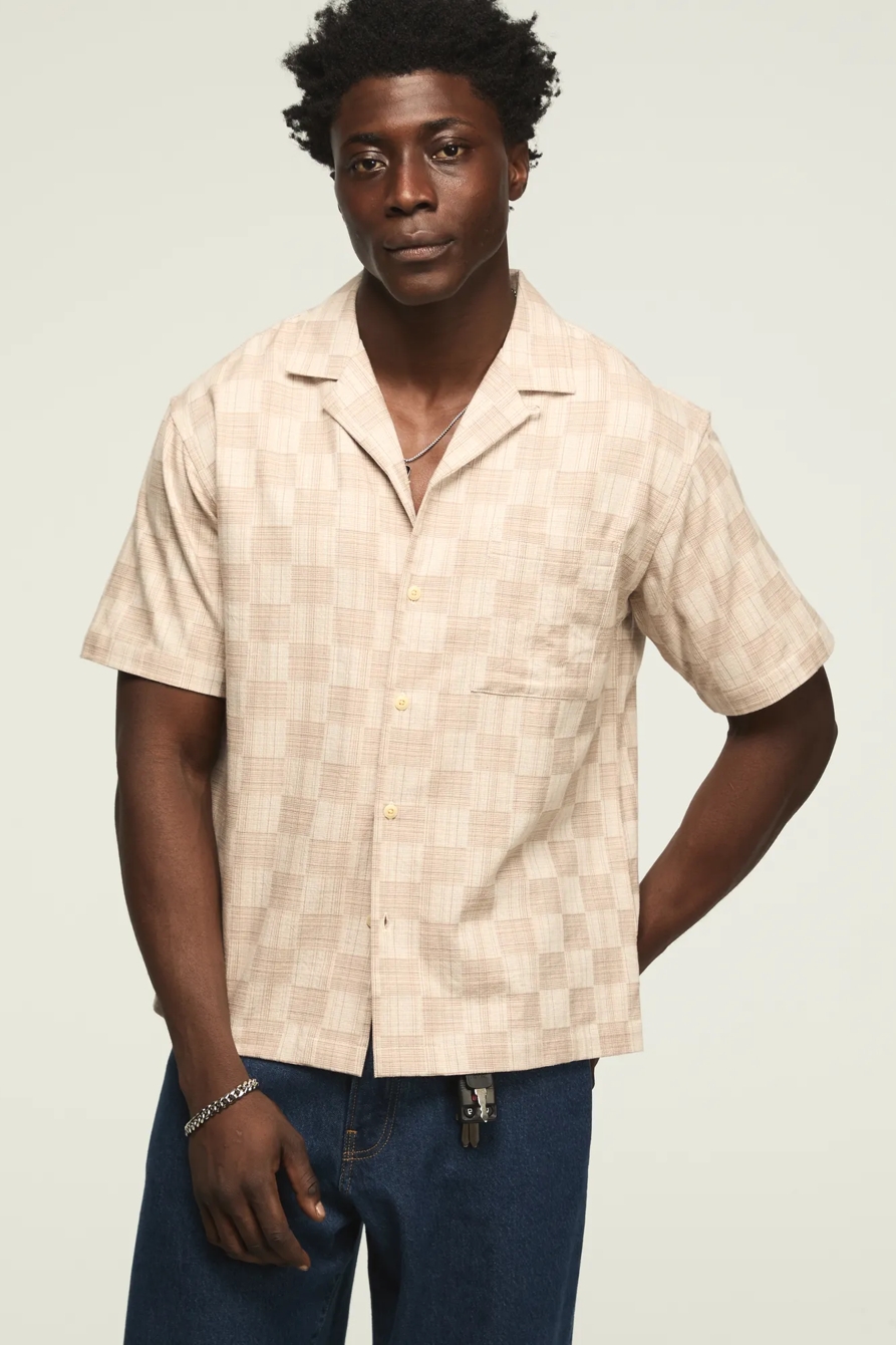 KINDA CROPPED CAMP COLLAR SHIRT — BEIGE — image 1