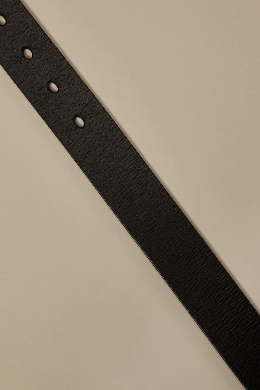 ASYMETRICAL LEATHER BELT — BLACK — image 2