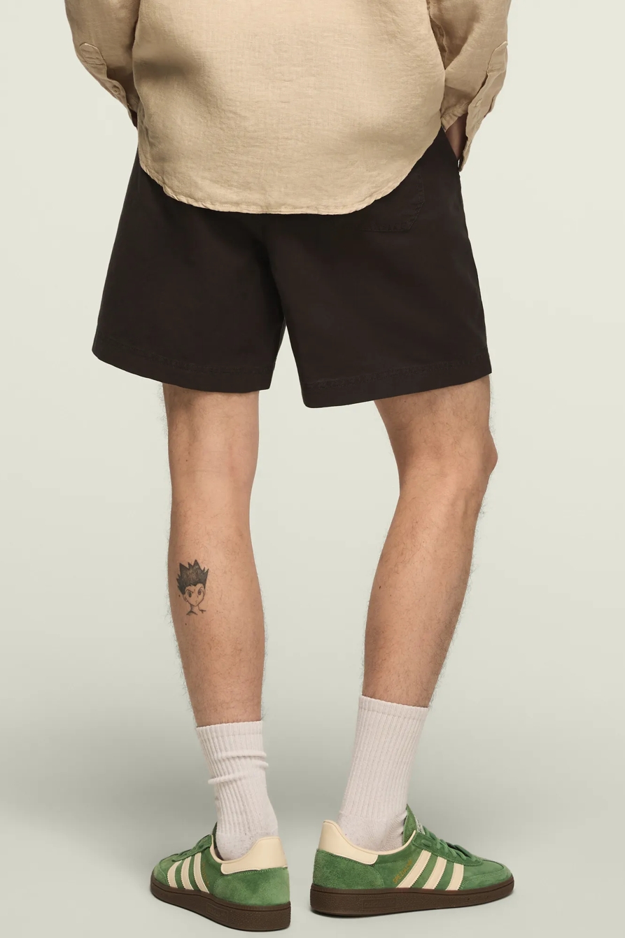 6 INCH LINEN PULL ON SHORT — RAVEN — image 3