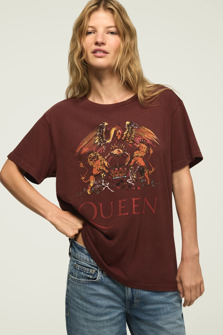 QUEEN LION CREST BOYFRIEND TEE — Bitter Chocolate — image 1