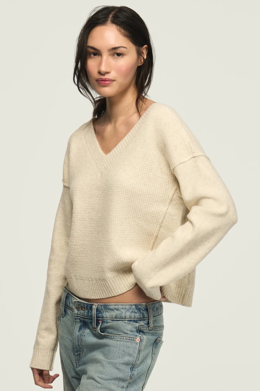 WAFFLE SLOUCHY VNECK SWEATER — STRAW HEATHER — image 4
