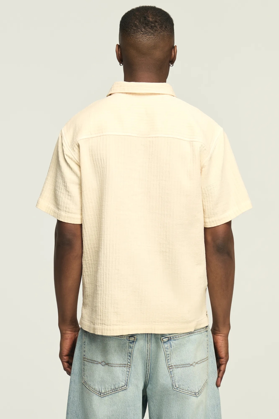 SHORT SLEEVE DOUBLE CLOTH POPOVER SHIRT — Angora — image 3