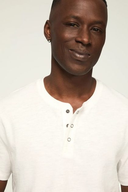 WEEKEND JERSEY HENLEY, BRIGHT WHITE